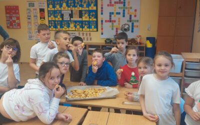 Mirisno vrijeme u učionici – učenici 2. razreda izradili ukusne pogačice