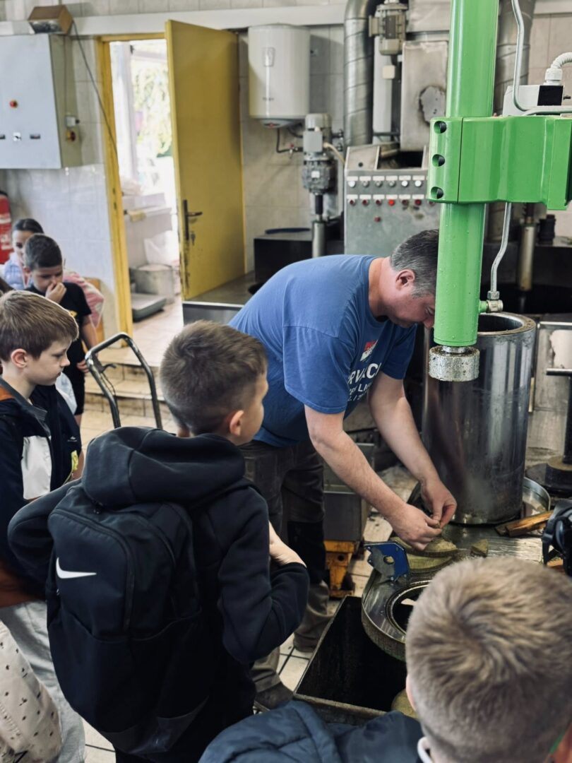 678735972_1464419652362657_6543262316612311706_n